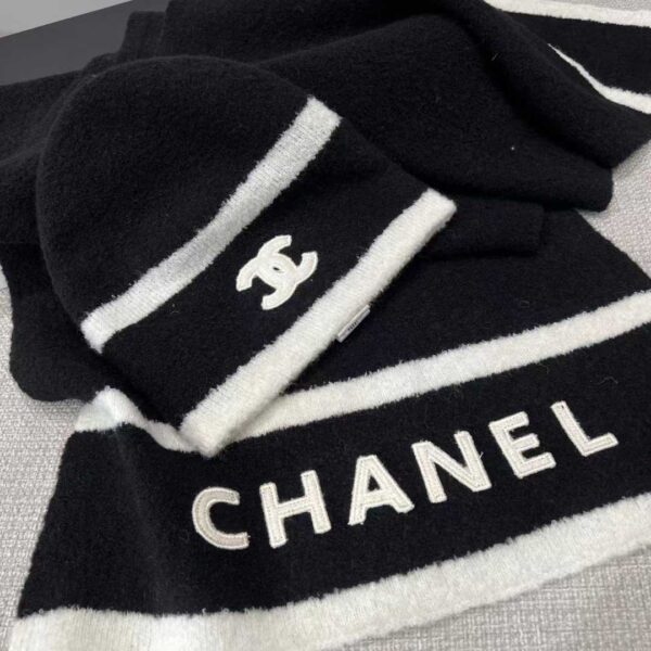 CHANEL Scarf two piece set