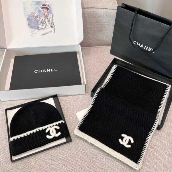 CHANEL Tweed knitted cashmere set