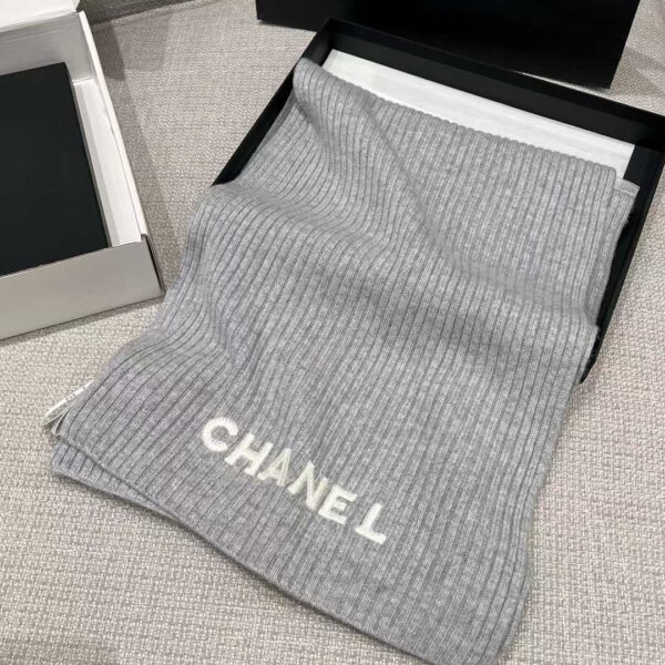 CHANEL Knitted two-piece set