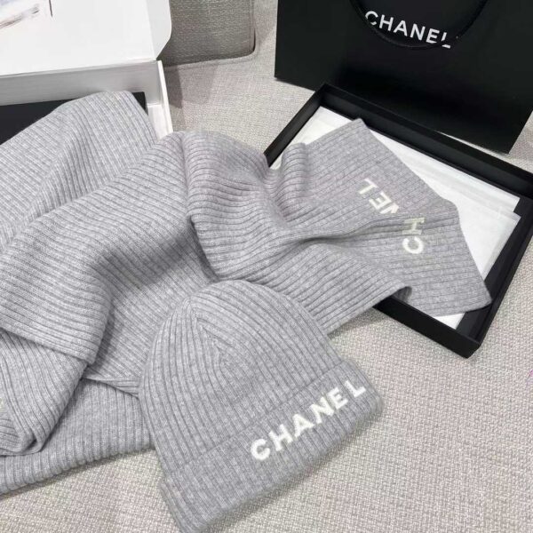 CHANEL Knitted two-piece set