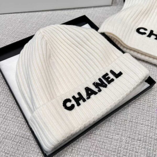 CHANEL Knitted two-piece set
