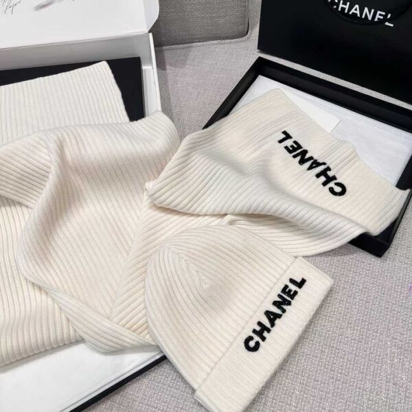 CHANEL Knitted two-piece set