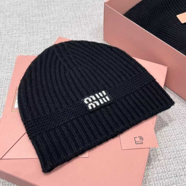 MIUMIU Knitted three-piece set