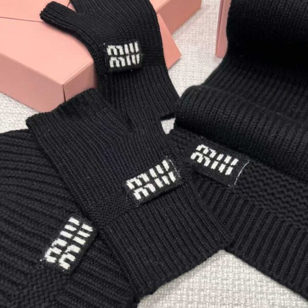 MIUMIU Knitted three-piece set