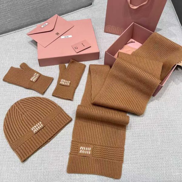 MIUMIU Knitted three-piece set