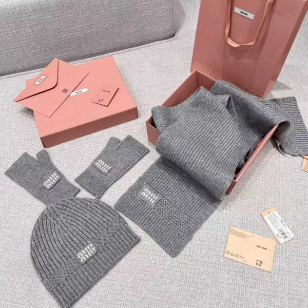 MIUMIU Knitted three-piece set