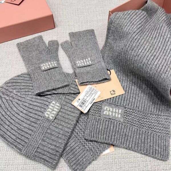 MIUMIU Knitted three-piece set