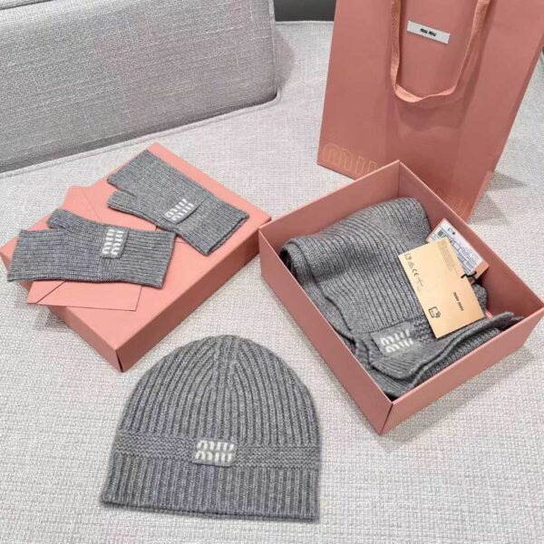 MIUMIU Knitted three-piece set