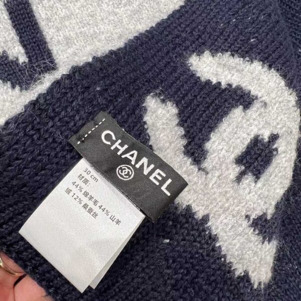 CHANEL Scarf