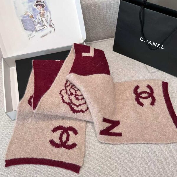 CHANEL Scarf