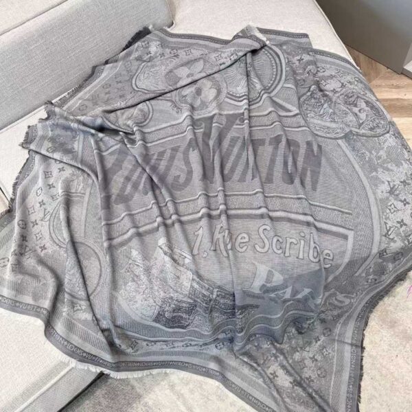 LOUIS VUITTON  Shawl
