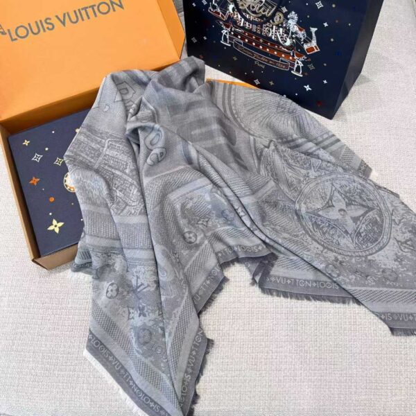 LOUIS VUITTON  Shawl