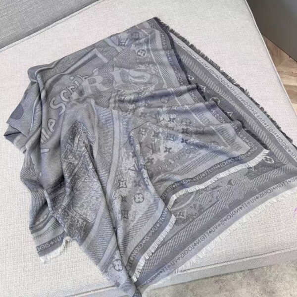 LOUIS VUITTON  Shawl