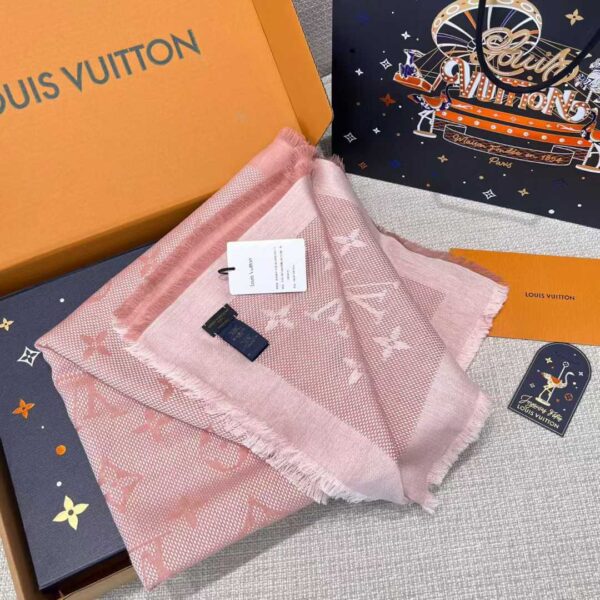 LOUIS VUITTON  Shawl