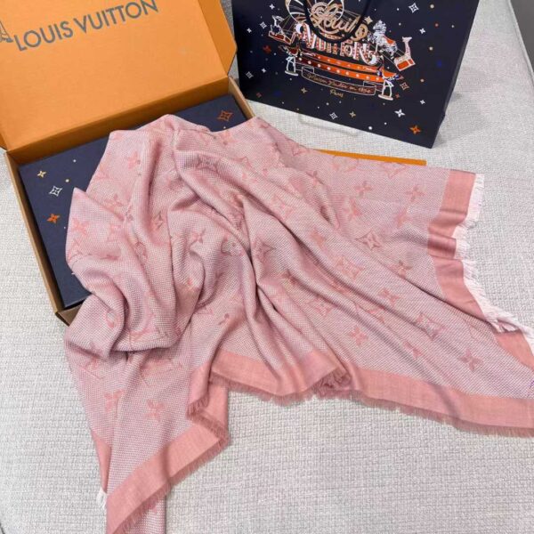 LOUIS VUITTON  Shawl