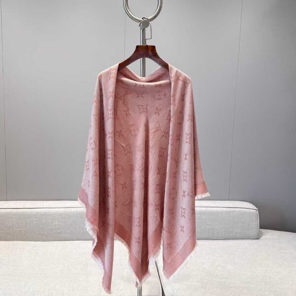 LOUIS VUITTON  Shawl