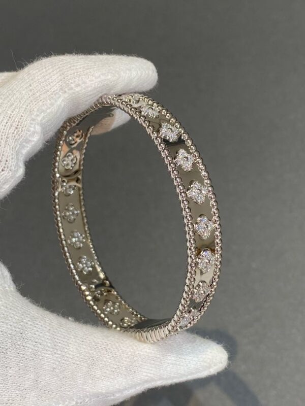 Van Cleef & Arpels bracelet