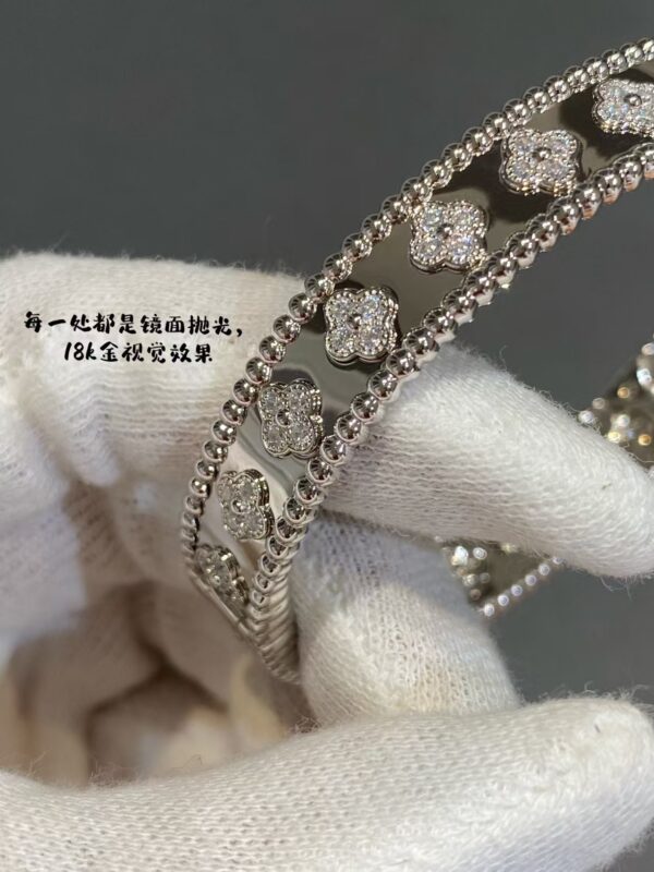 Van Cleef & Arpels bracelet