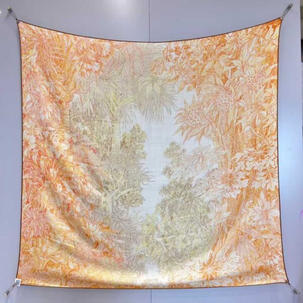 HERMES Silk scarf