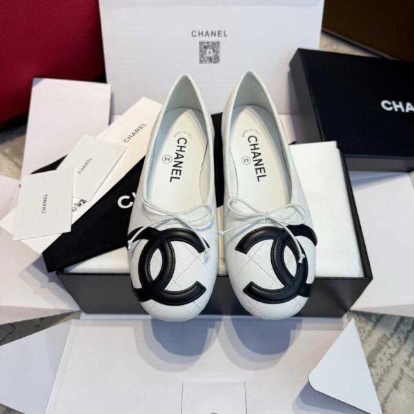 CHANEL Casual shoes
