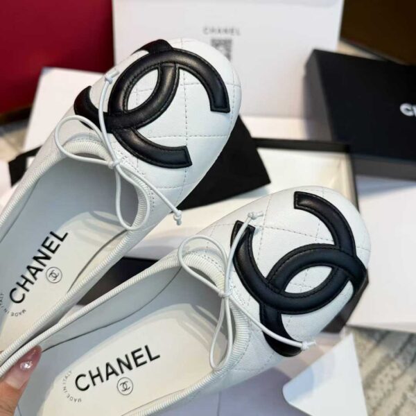 CHANEL Casual shoes