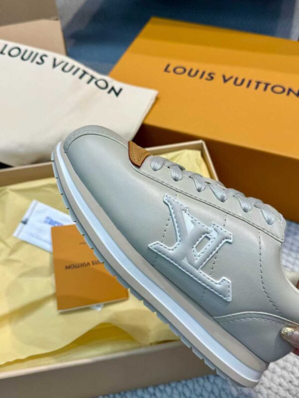 LOUIS VUITTON BUTTERSOFE  Bread shoes
