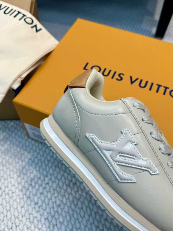 LOUIS VUITTON BUTTERSOFE  Bread shoes