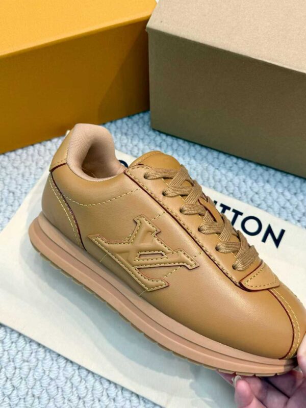 LOUIS VUITTON BUTTERSOFE  Bread shoes