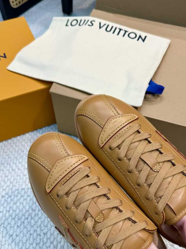 LOUIS VUITTON BUTTERSOFE  Bread shoes