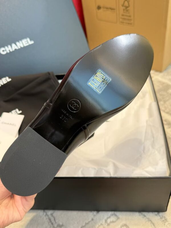 CHANEL 25A Short boots