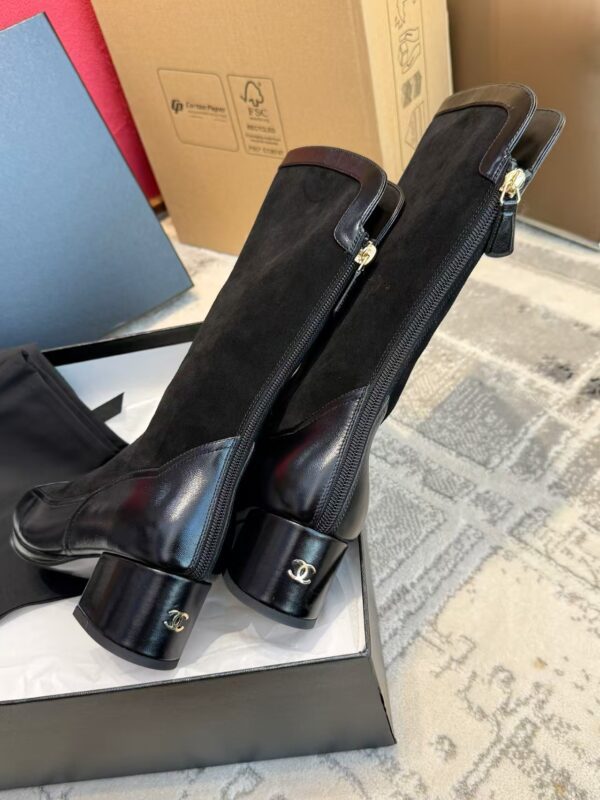 CHANEL 25A Short boots