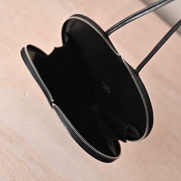 ALAIA Le Cœur bag in calfskin