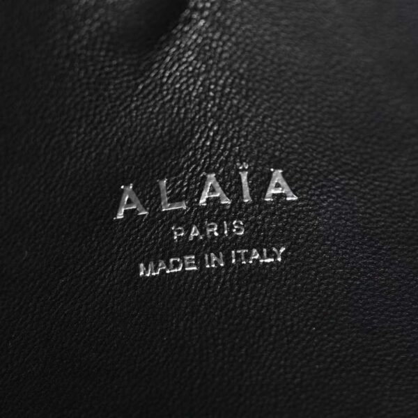 ALAIA Le Cœur bag in calfskin