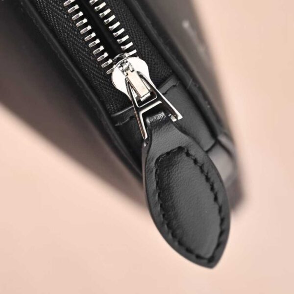 ALAIA Le Cœur bag in calfskin