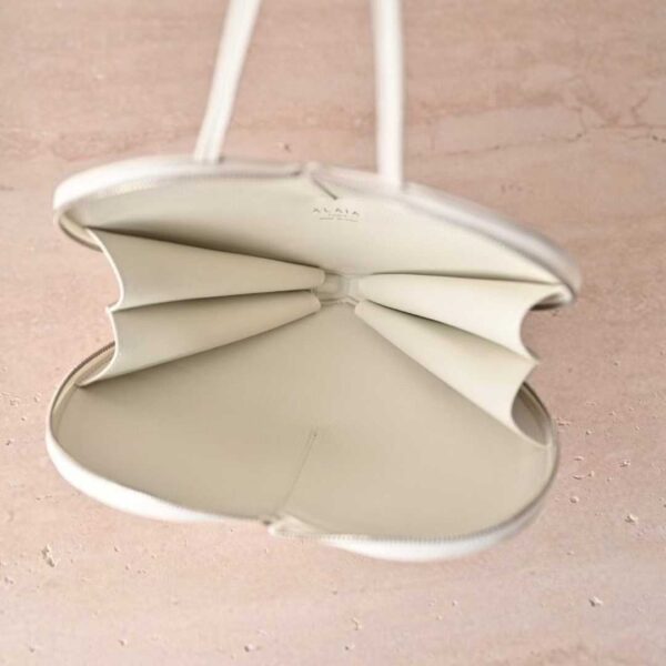 ALAIA Le Cœur bag in calfskin