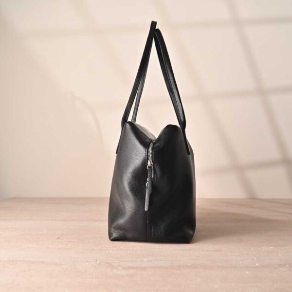 THE ROW THE ROW Marlo Leather handbags
