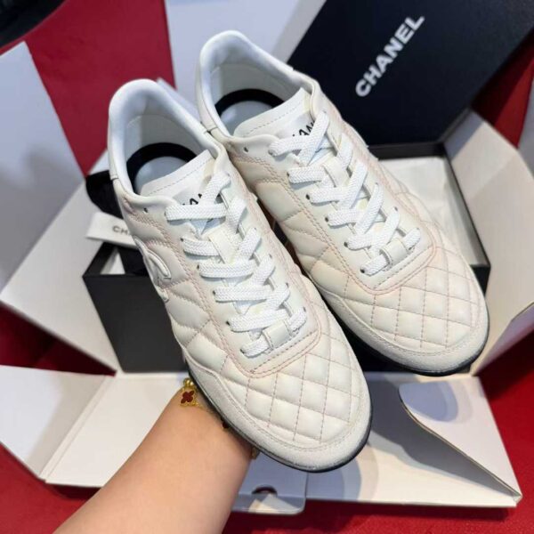 CHANEL 25B  Baseball sneakers