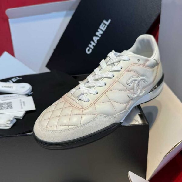 CHANEL 25B  Baseball sneakers