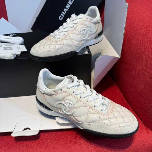 CHANEL 25B  Baseball sneakers