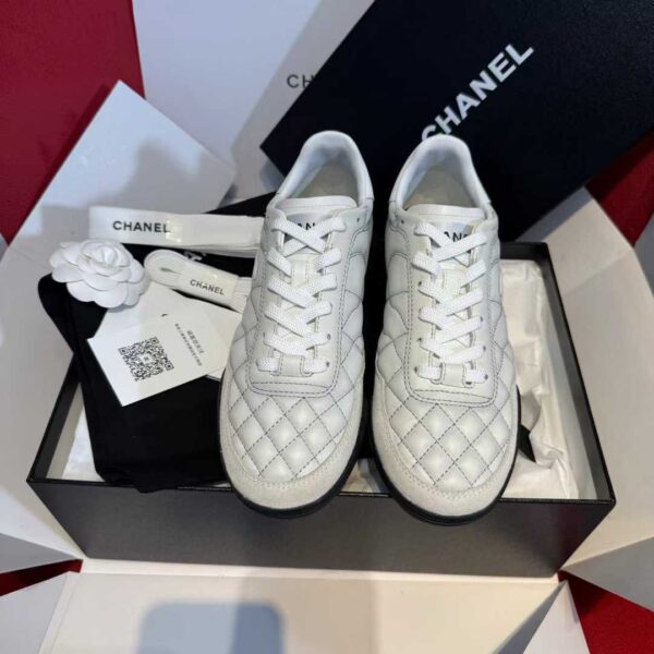 CHANEL 25B  Baseball sneakers
