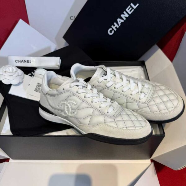 CHANEL 25B  Baseball sneakers