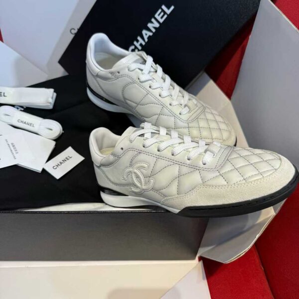 CHANEL 25B  Baseball sneakers