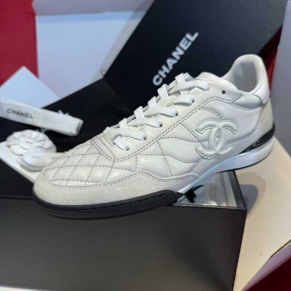CHANEL 25B  Baseball sneakers