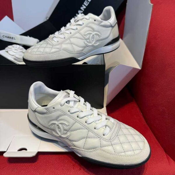 CHANEL 25B  Baseball sneakers