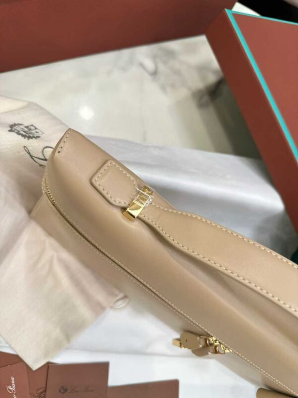 Loro piana Extra Clutch L36