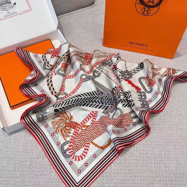 HERMES Silk scarf