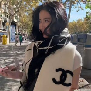 CHANEL Scarf