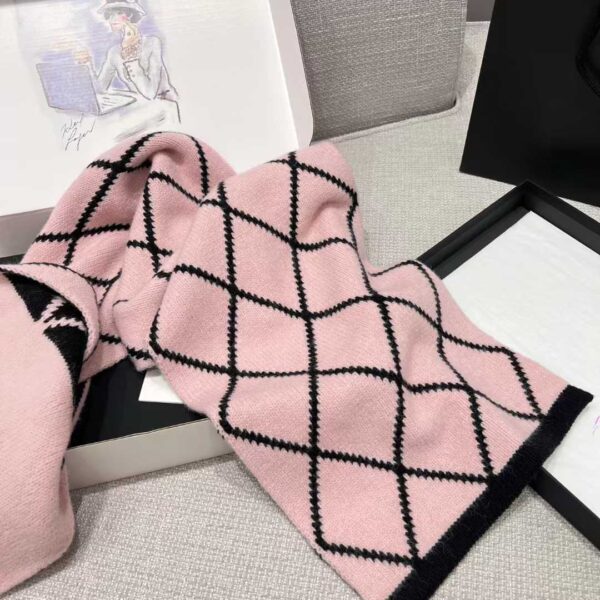 CHANEL Scarf