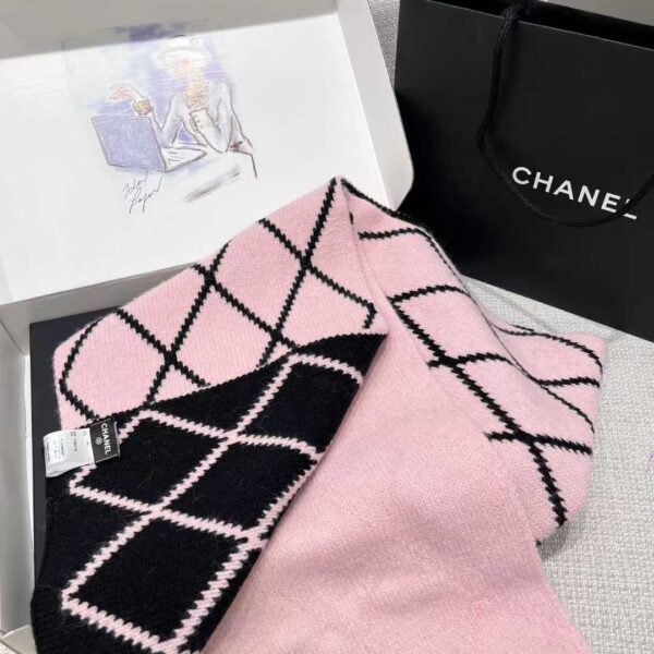 CHANEL Scarf