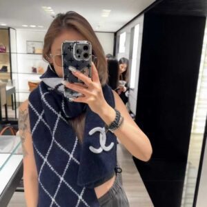 CHANEL Scarf